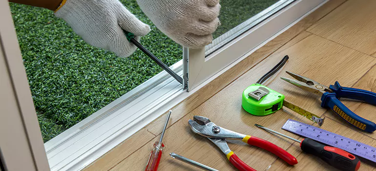 Window Hinge Repair in Four Corners, FL